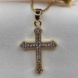COLAR DE CRUZ COM ZIRCONIA