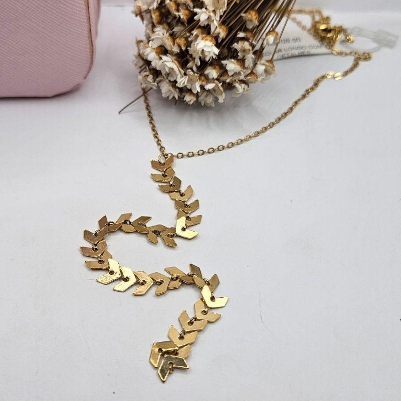 COLAR LONGO COM DETALHES